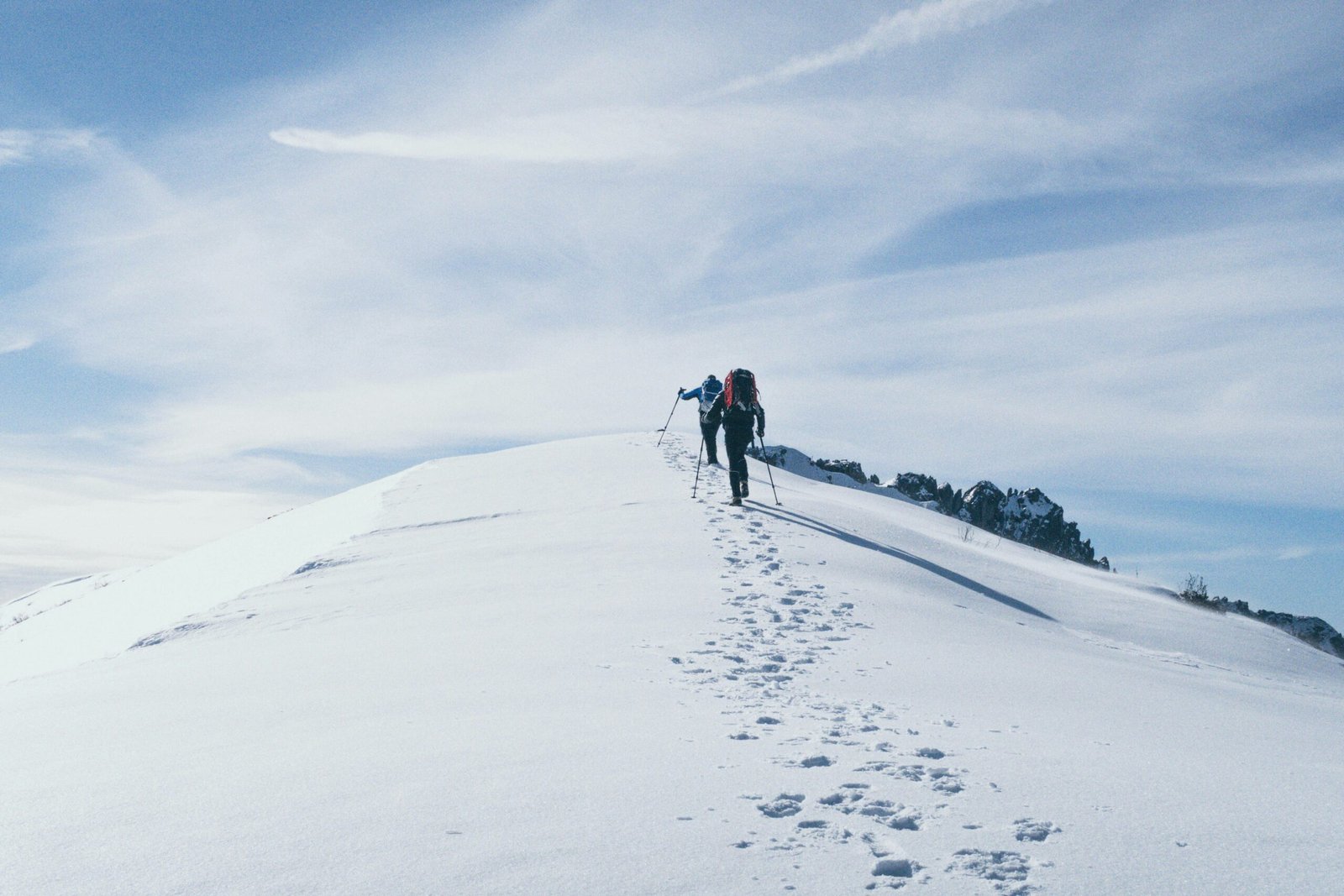 Peak Pursuits: A Beginner’s Guide to the Thrill of Mountain Climbing